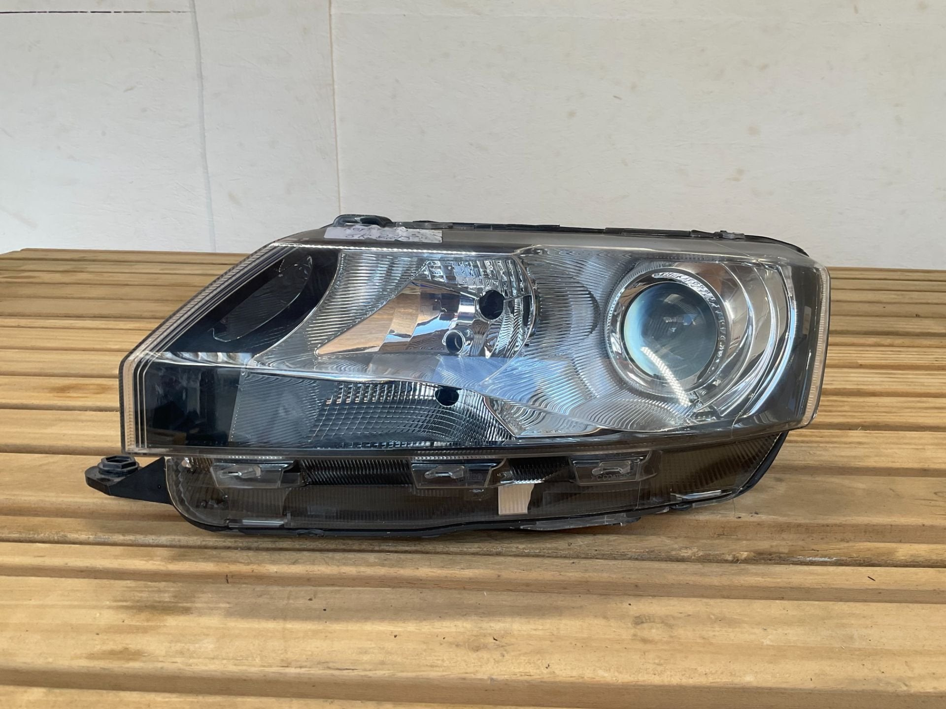 Koplamp Skoda Rapid NH 2012-2019 5JB941015A SK-8075, Tr. Vaclava Klementa 869
293 01  Mlada Boleslav, CZ, Skoda, Skoda Auto a.s.