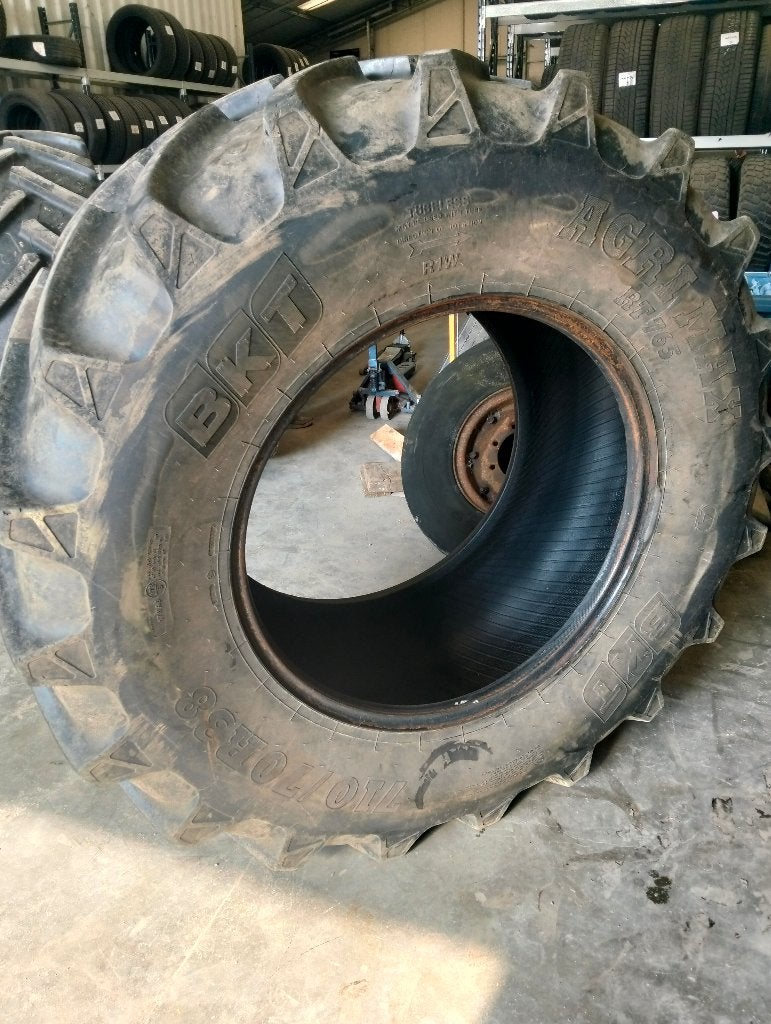 BKT 710/70r38, Ophalen