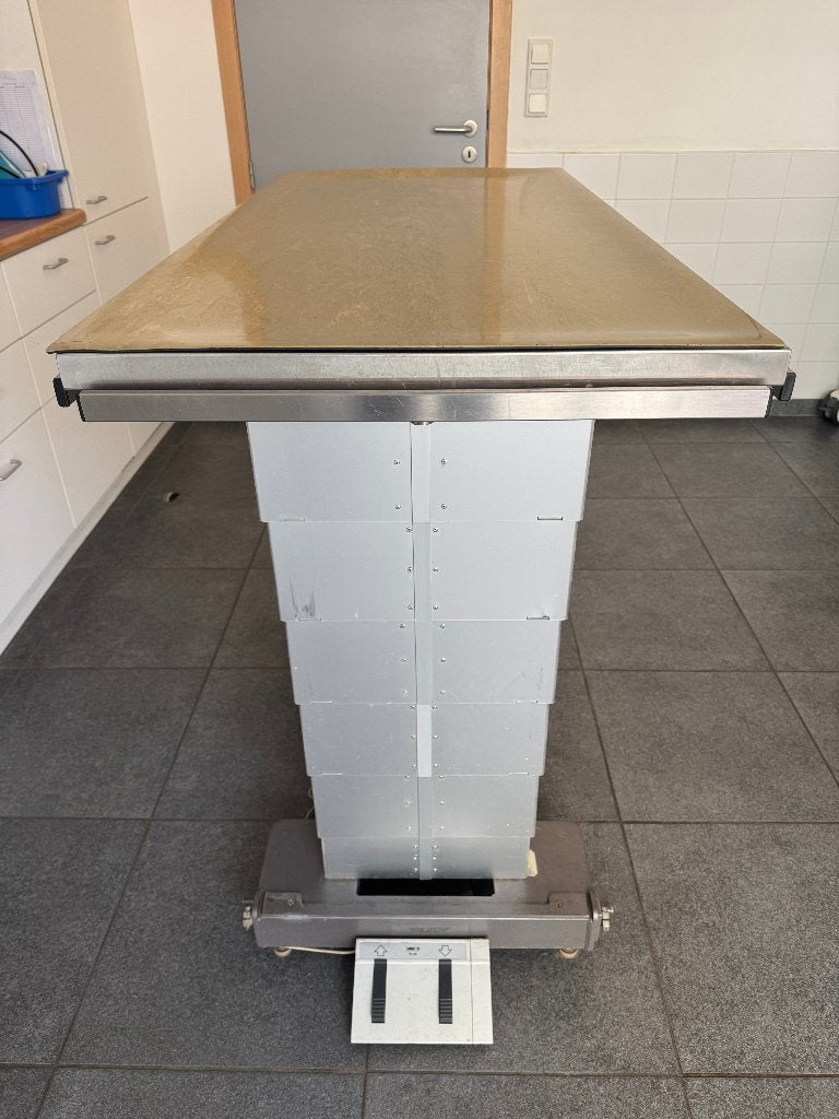 Elektrische onderzoekstafel voor dieren, Dieren en Toebehoren, Overige Dieren-accessoires, Gebruikt, Ophalen