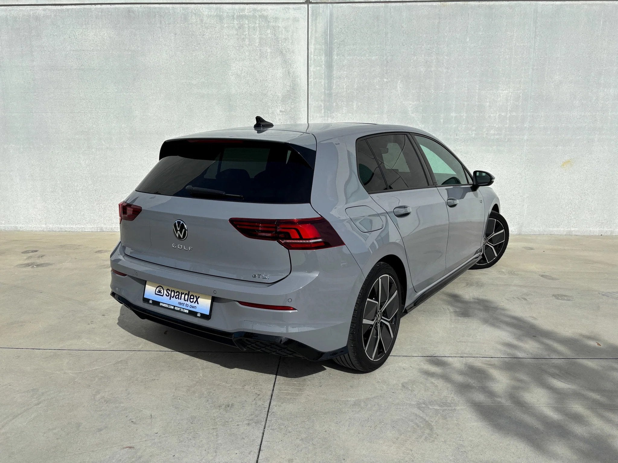 Volkswagen Golf R-Line | Leasing (automatique), Argent ou Gris, Achat, 5 portes, 5 places