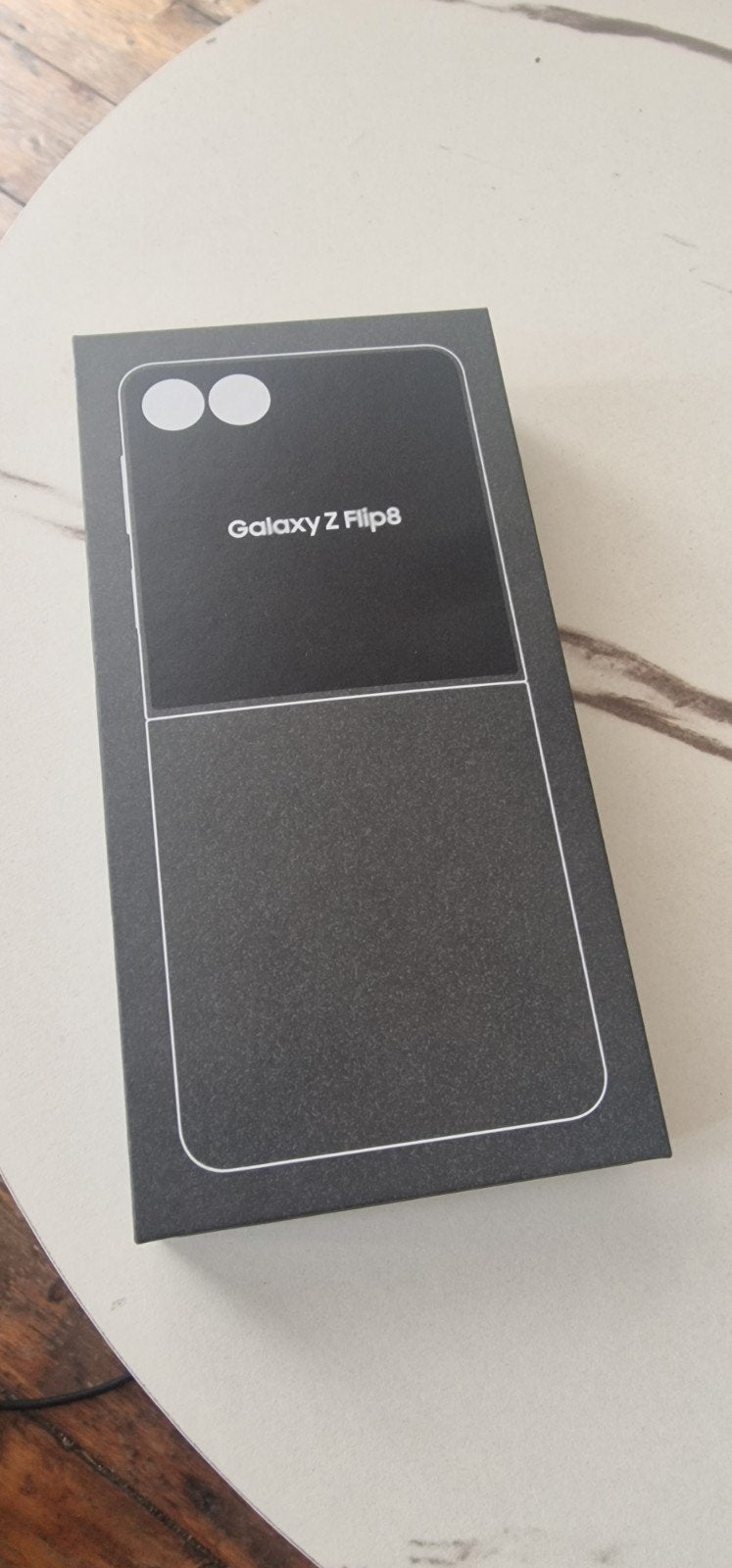 Samsung Galaxy Z Flip8 NIEUW  4 dagen geleden  aangeschaft, Telecommunicatie, Mobiele telefoons | Samsung, Ophalen, Overige modellen