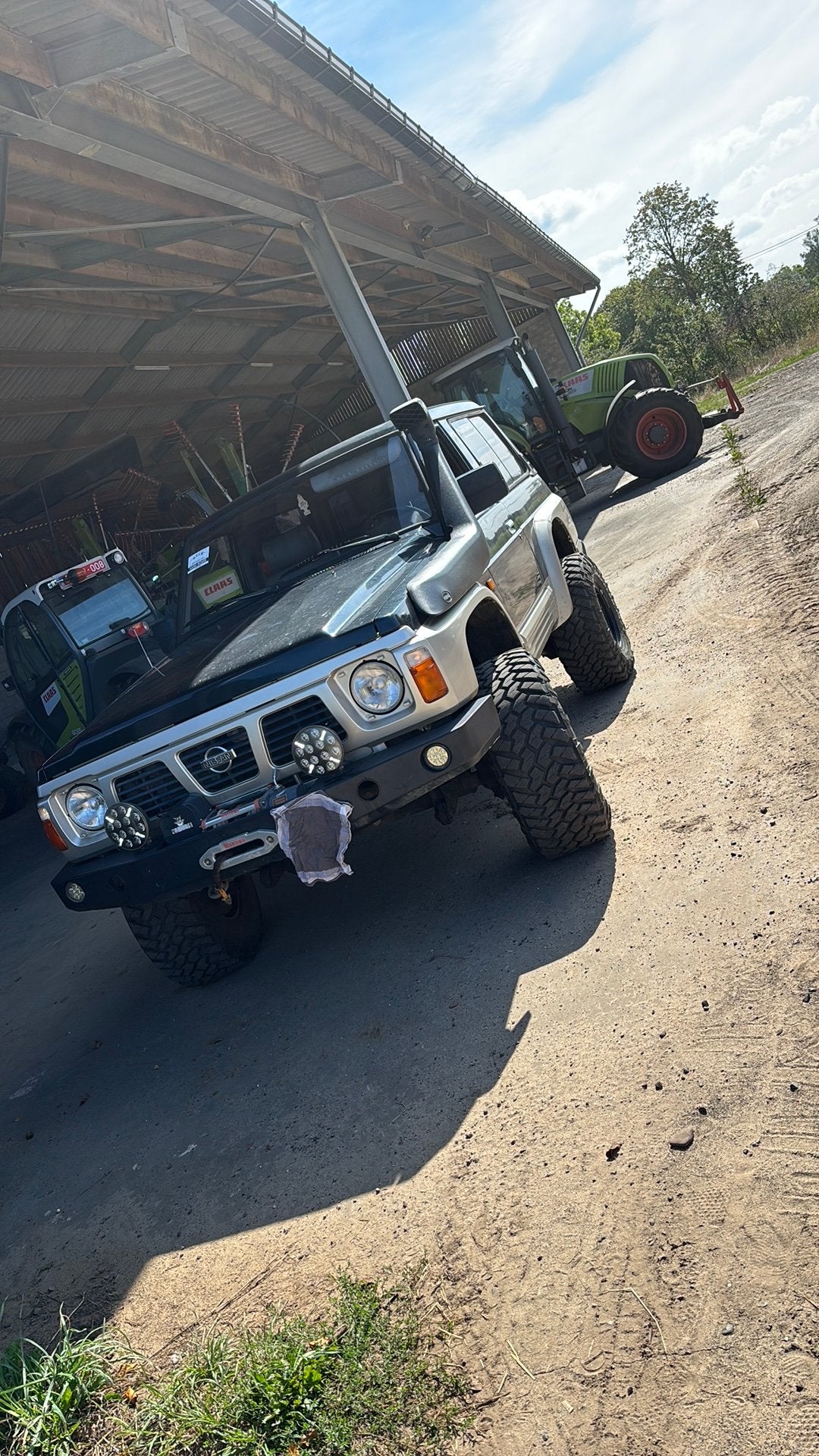 Nissan patrol GR, Auto's, Nissan, 4x4, Beige, Blauw, Vierwielaandrijving