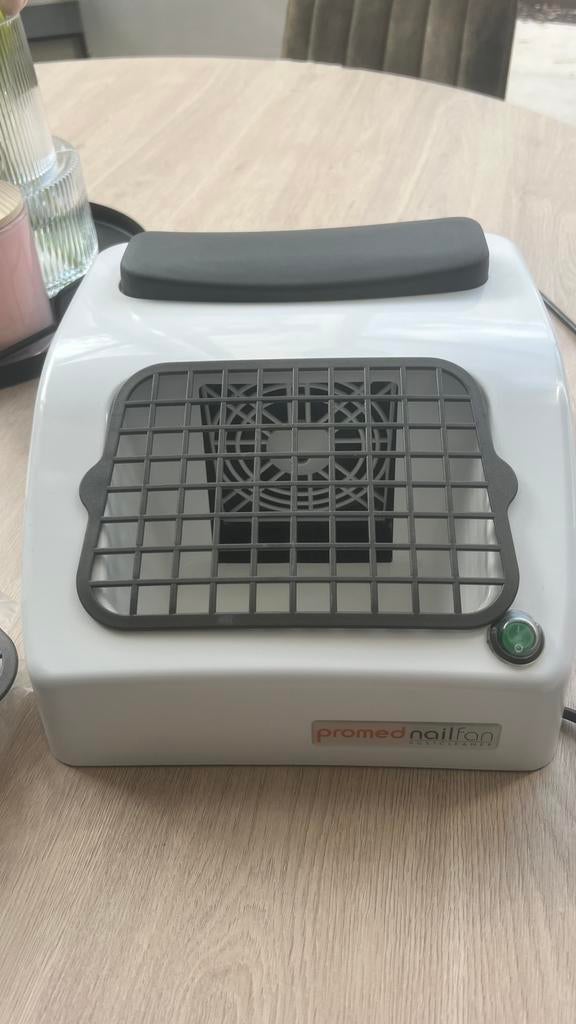 Aspirateur poussière d’ongles, Ophalen, Zo goed als nieuw