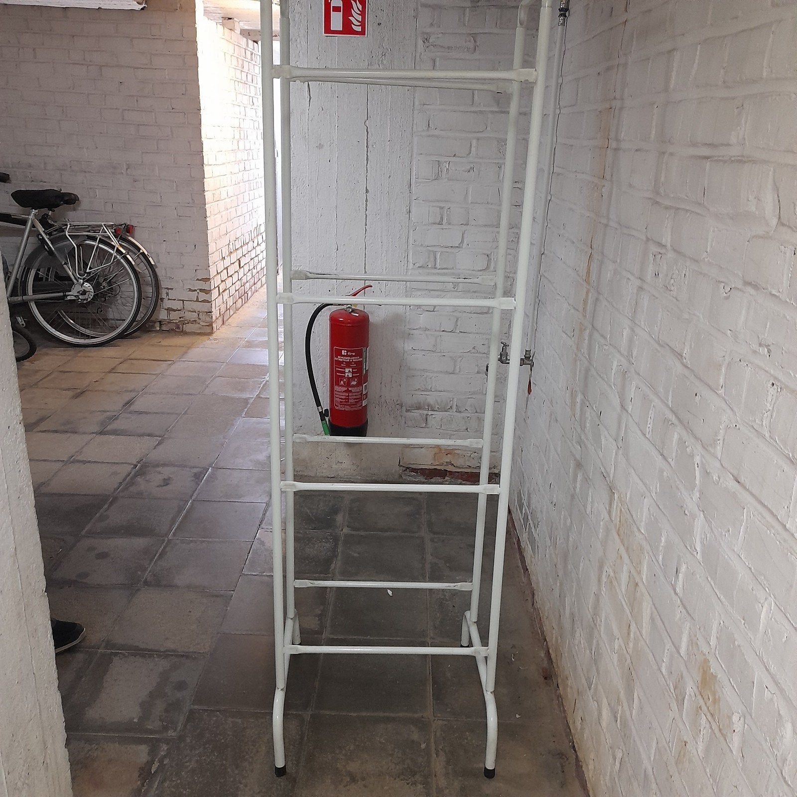 Krattenrek voor 4 bierbakken., Ophalen