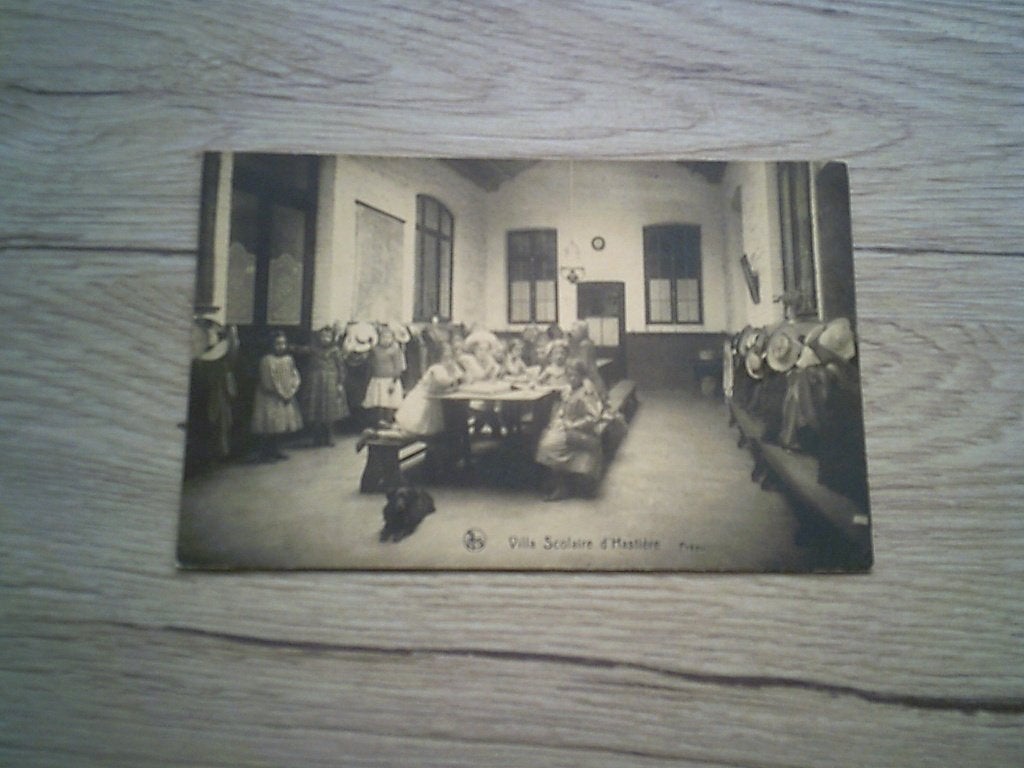 HASTIERE: Villa Scolaire - Préau, Enlèvement ou Envoi, Avant 1920, Non affranchie, Namur