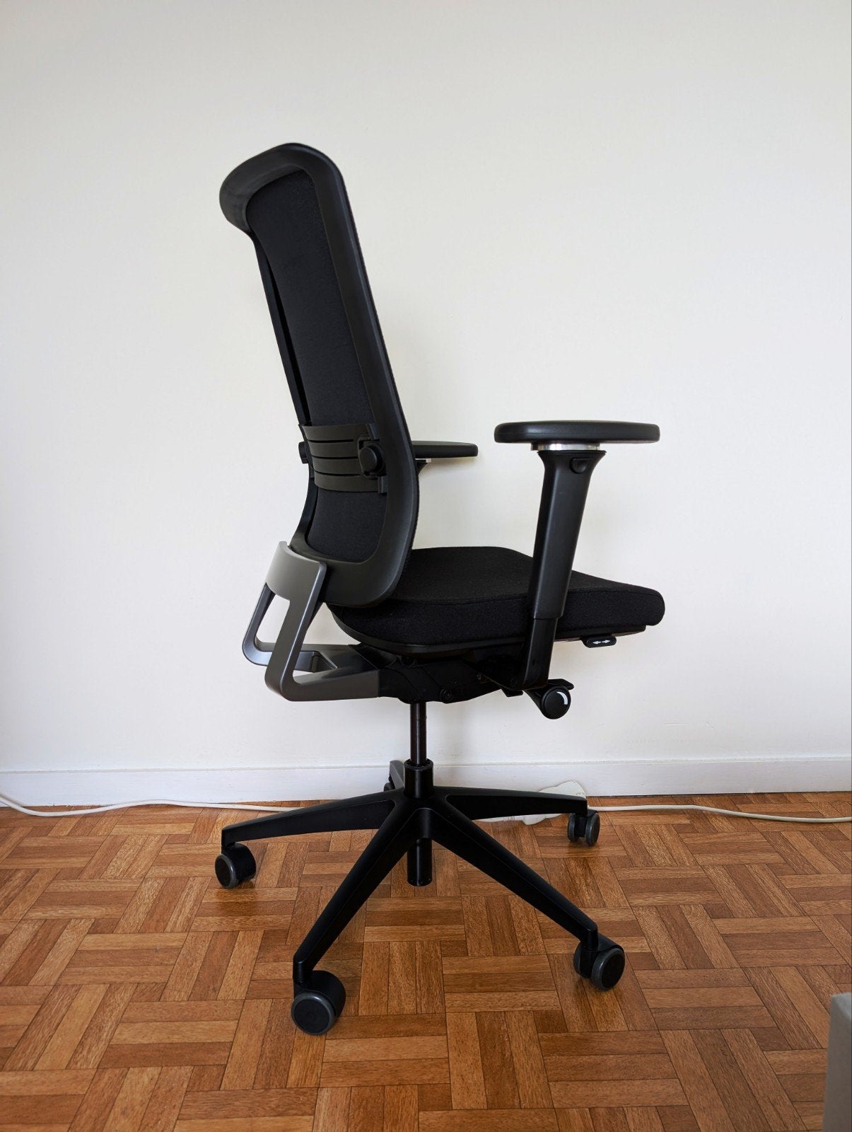 Ahrend Ease Ergnomische Bureaustoel, Ophalen, Gaming bureaustoel, Zwart, Nieuw