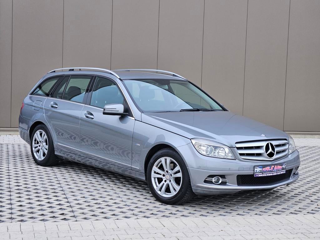 Mercedes C200 2010 2.2 136 chp/Avantgarde/Automatique/Voitur, Autos, 100 kW, Achat, Entreprise, Noir
