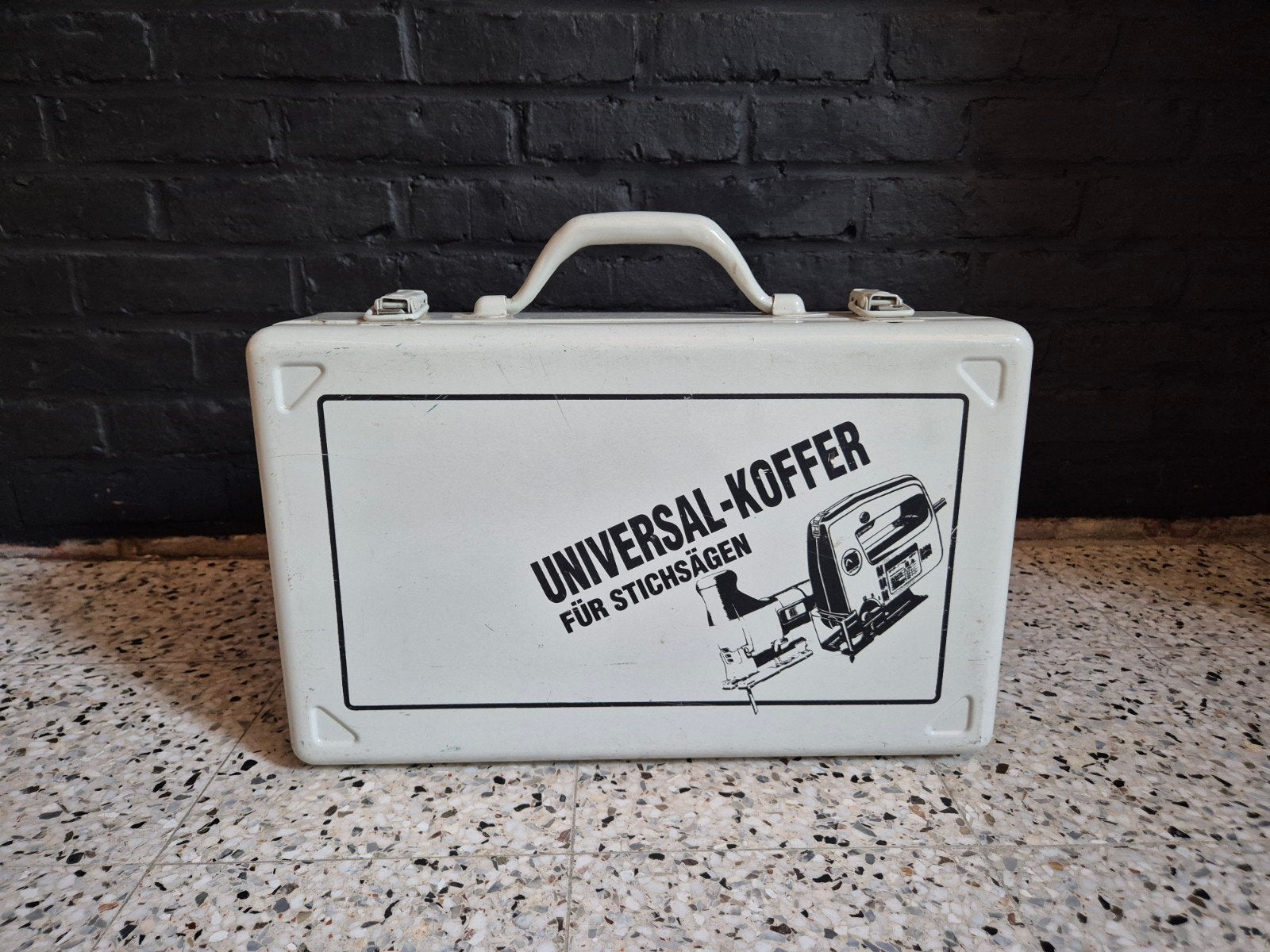 Zware metalen koffer : L 39 - B 24 - H 8 🔨🪚🔧🔩, Ophalen of Verzenden