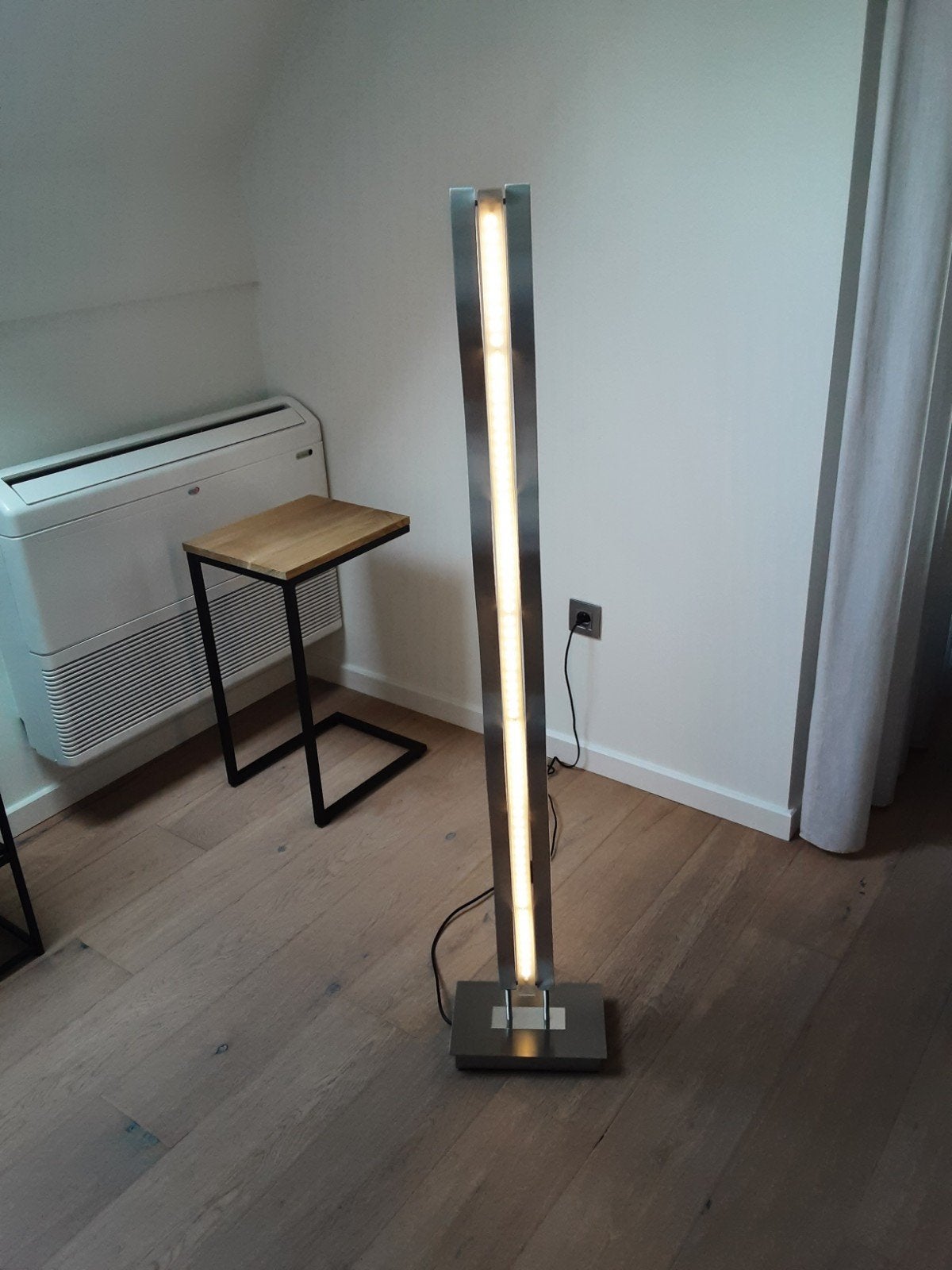 Led staanlamp, Huis en Inrichting, Lampen | Vloerlampen, Ophalen, Zo goed als nieuw, Modern
