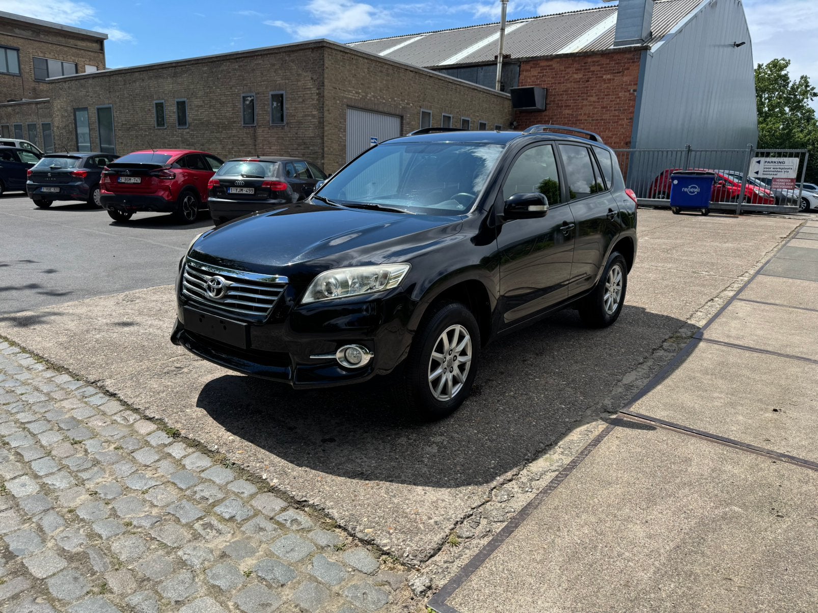 Toyota Rav4 - benzine - export/handelaar, Auto's, Voorwielaandrijving, Euro 5, Stof, 174 g/km