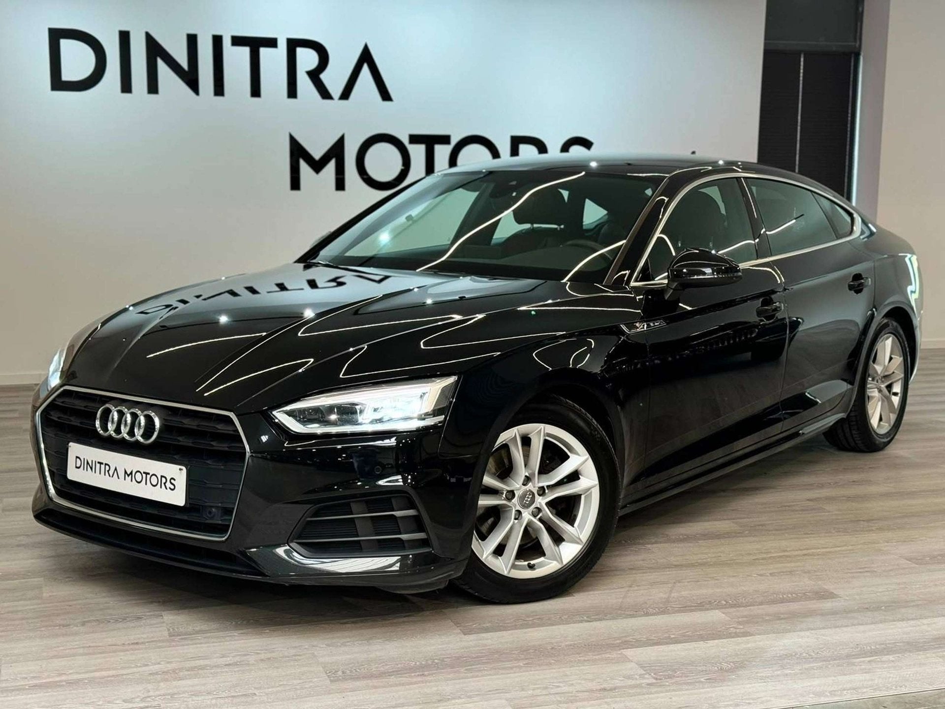Audi A5 Sportback 35 TFSI S tronic -Carplay/Navi/Cruise/LED/, Auto's, Automaat, 4 zetels, 2005 kg, Gebruikt