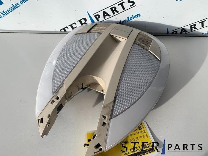 Eclairage intérieur avant d'un Mercedes E-Klasse, 3 mois de garantie, Utilisé, -, -