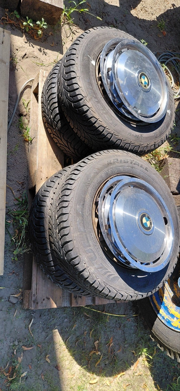 BMW winterbanden + velgen Montero 175/80 R14 88T, Ophalen