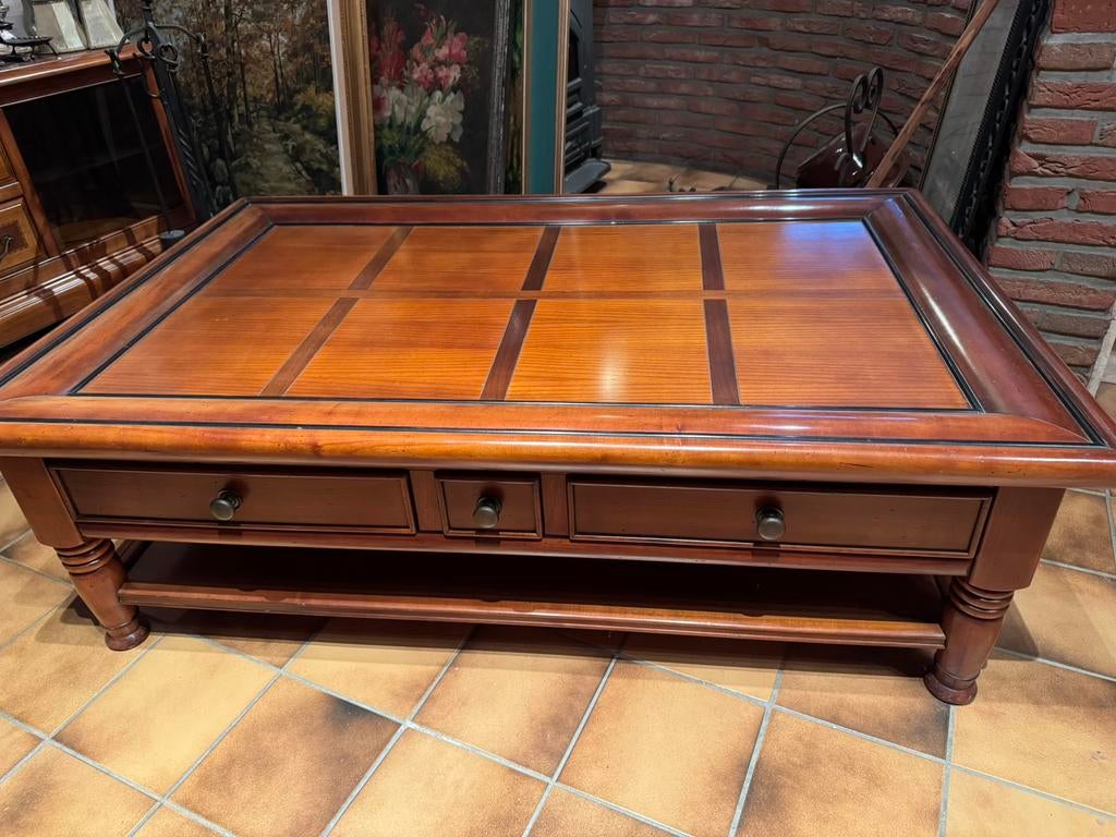 Kersenhouten salontafel in Louis Philippe stijl., Enlèvement, Cerisier