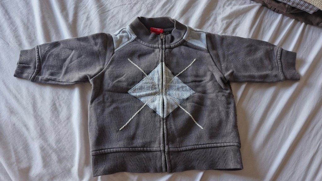 gilet t68, Garçon, Pull ou Veste, Enlèvement, Utilisé