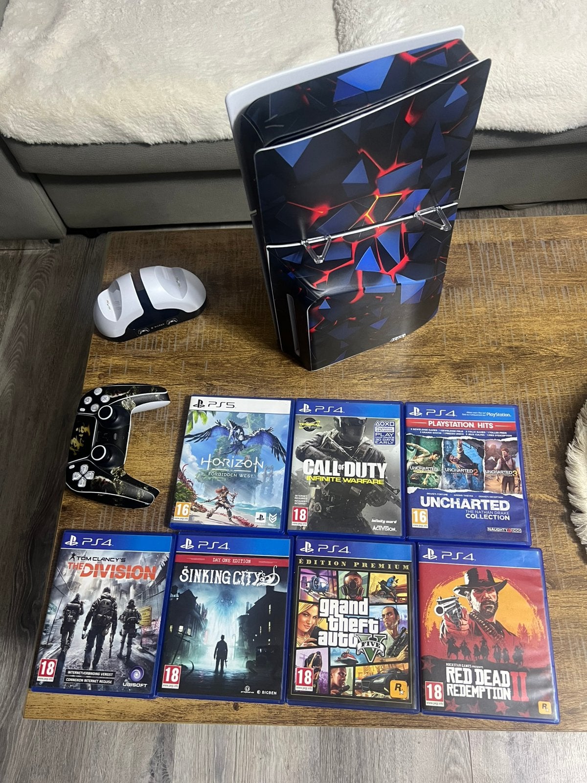 PS5 Slim Disc 1TB + 9 Games + Oplaadstation + Custom Skin, Ophalen, Zo goed als nieuw, Playstation 5