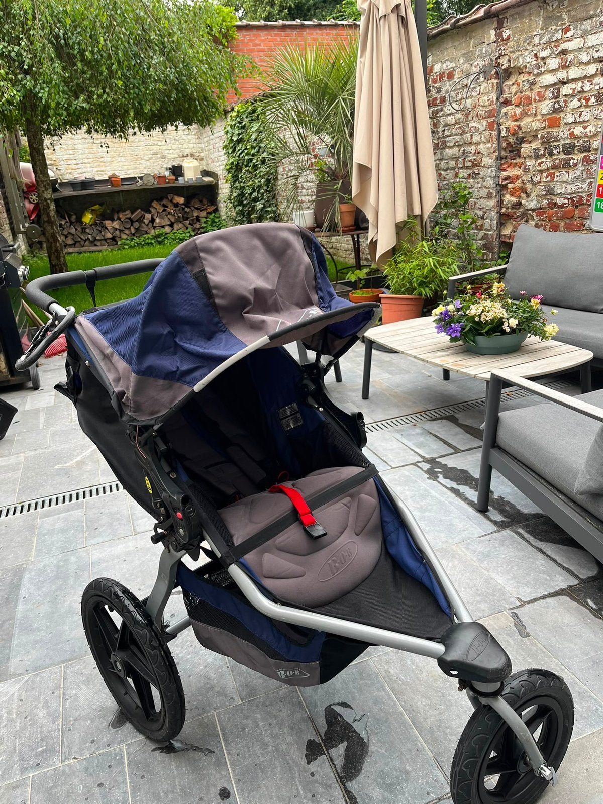 Pousette 4x4 marque bob tres bon etat, Enfants & Bébés, Buggys, Utilisé, Autres marques, Enlèvement