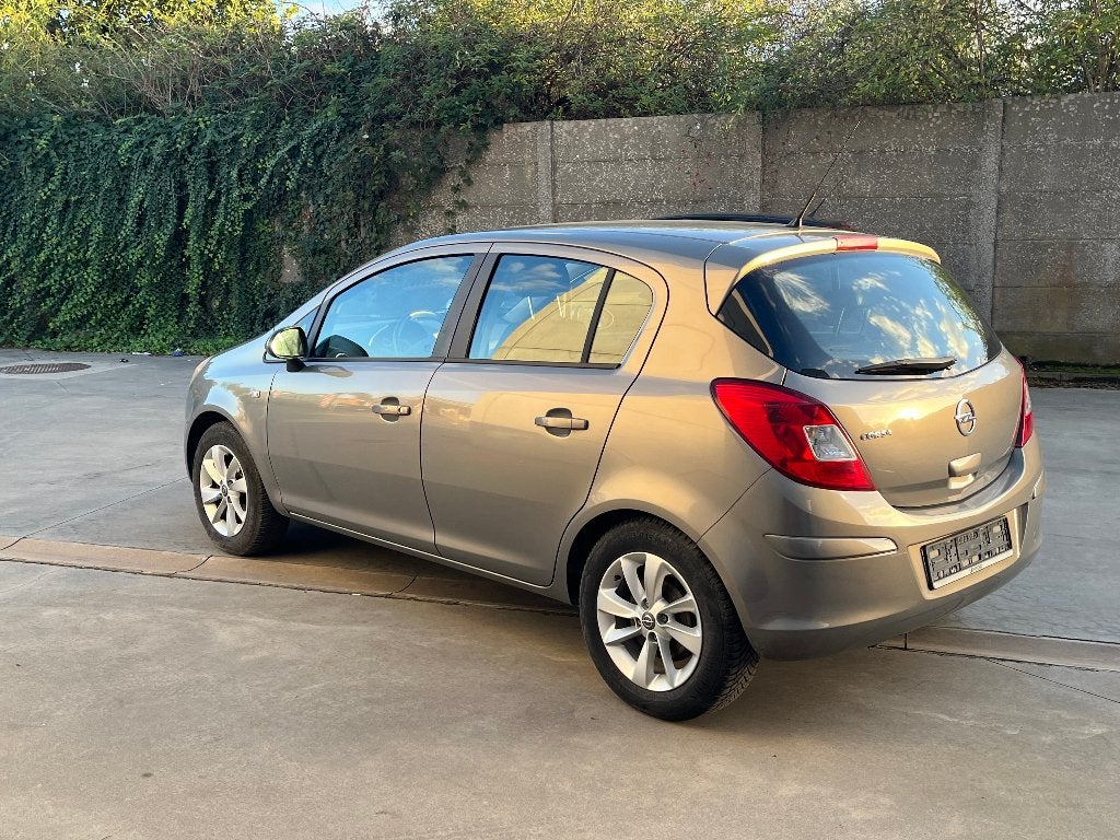 Opel Corsa 1.2 essence 2014 avec 97000km *Parfait*Garantie*, Autos, Ordinateur de bord, Euro 5, Achat, 63 kW