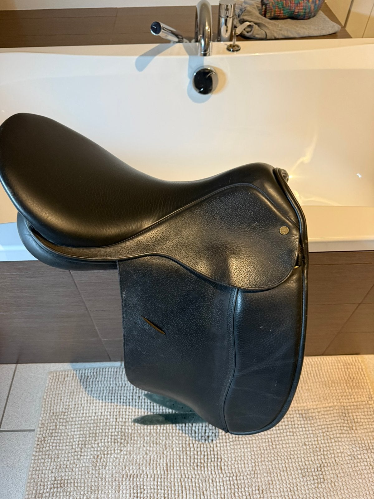Dressuurzadel premiere quality saddlery, Animaux & Accessoires, Chevaux & Poneys | Selles, Moyen, Enlèvement, Utilisé, Dressage