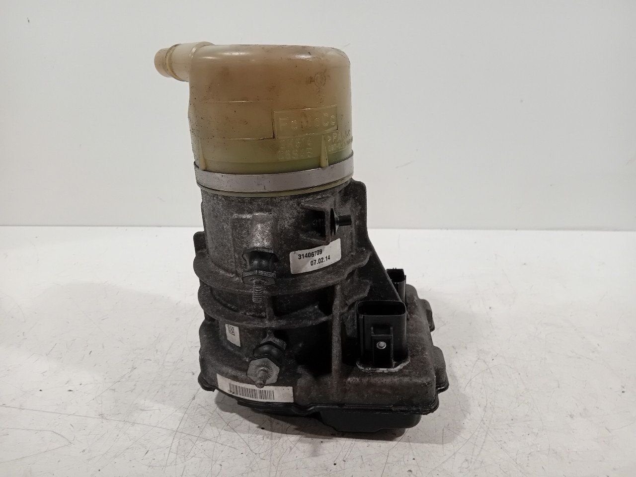 Stuurbekrachtiging pomp motor Volvo V60, Onderdelen@venauto.nl, Van der Ven Autorecycling B.V., Gebruikt, Ettenseweg 76, 4706 PB Roosendaal, The Netherlands