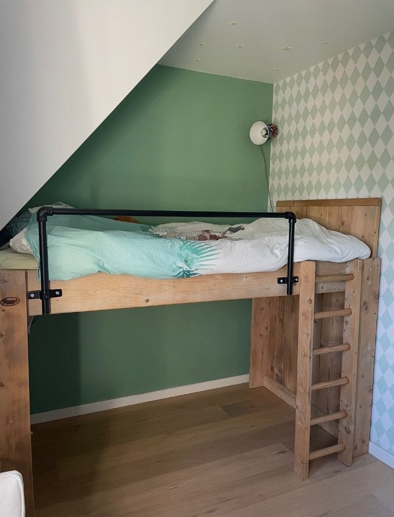 Hoogslaper steigerhout, Ophalen, Zo goed als nieuw, Halfhoogslaper