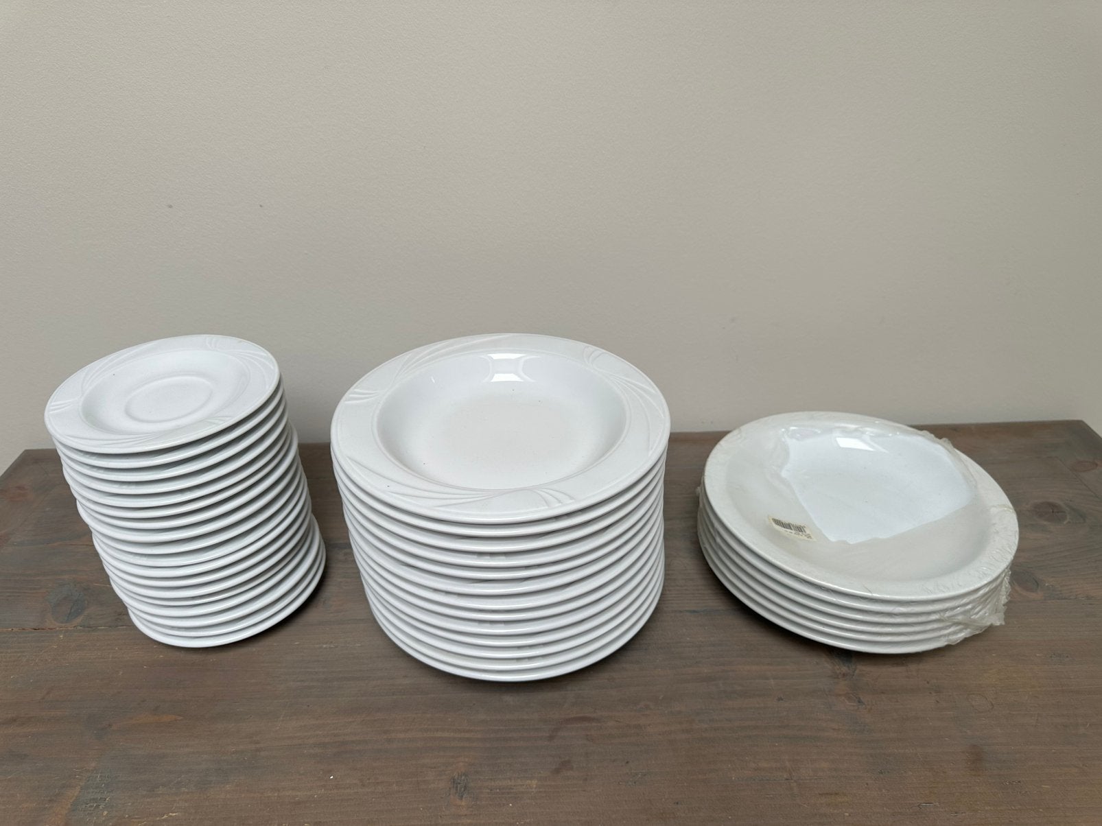 37x LUBIANA Servies 18 Ondertassen+19 Diepe Borden- 6x Nieuw, Maison & Meubles, Cuisine | Vaisselle, Enlèvement, Porcelaine, Assiettes(s)