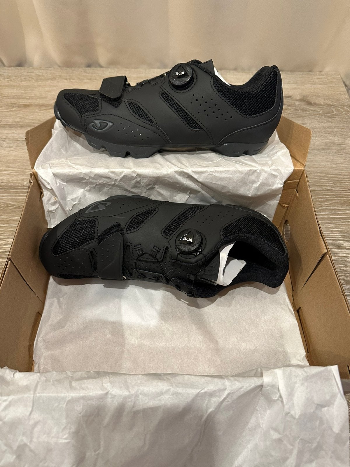 Chaussures de Velo MTB.     43, Enlèvement, Neuf, Chaussures