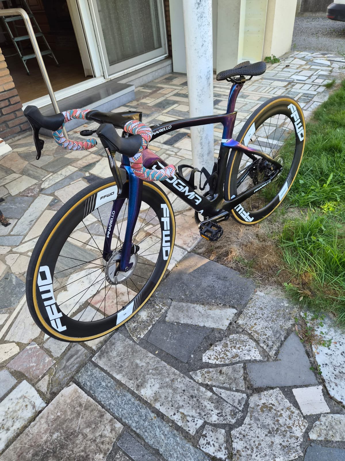 Pinarello dogma f t52, Enlèvement ou Envoi, Comme neuf