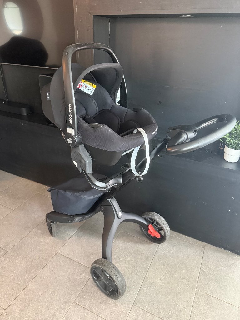 Stokke kinderwagen, Kinderen en Baby's, Kinderwagens en Combinaties, Zo goed als nieuw, Met autostoeltje, Ophalen, Kinderwagen