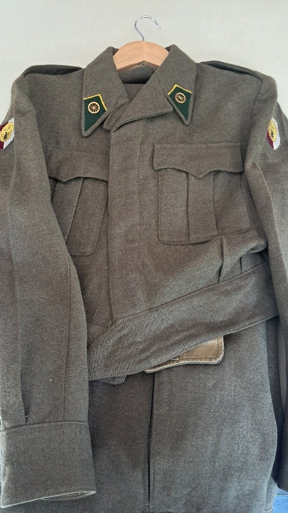 BELGIQUE - ABL - TENUES DIVERSES, Collections, Enlèvement ou Envoi, Armée de terre, Vêtements ou Chaussures