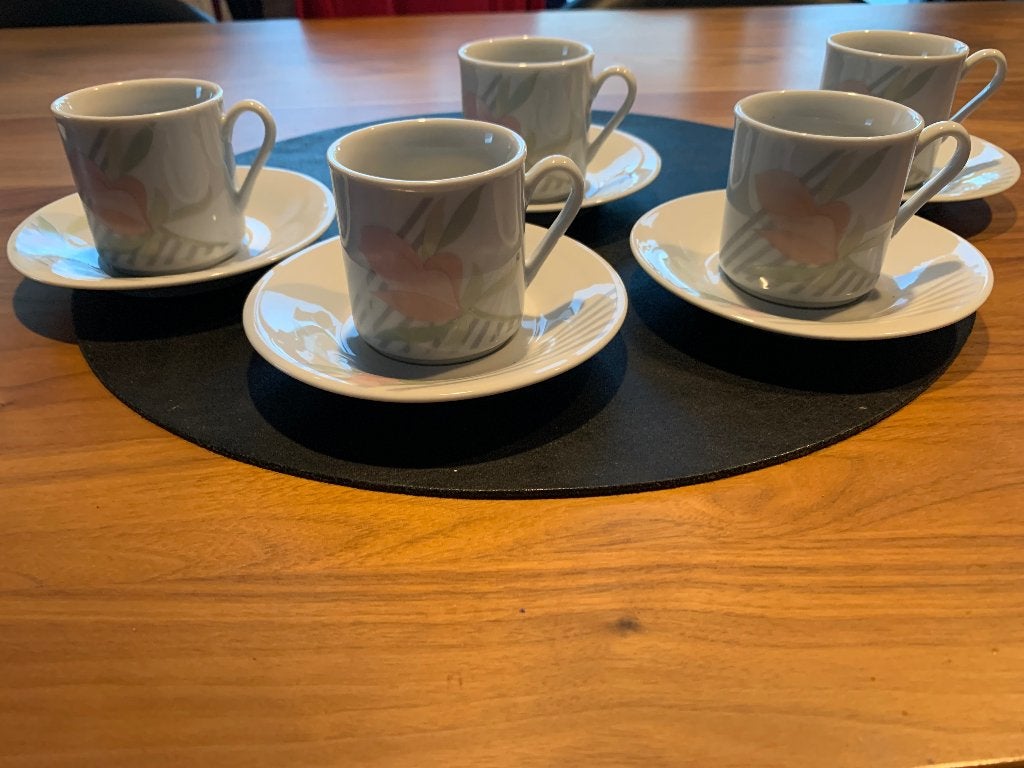 Nouveaux sacs de 5 tasses avec soucoupe en porcelaine, Maison & Meubles, Cuisine | Vaisselle, Neuf, Enlèvement ou Envoi, Vintage