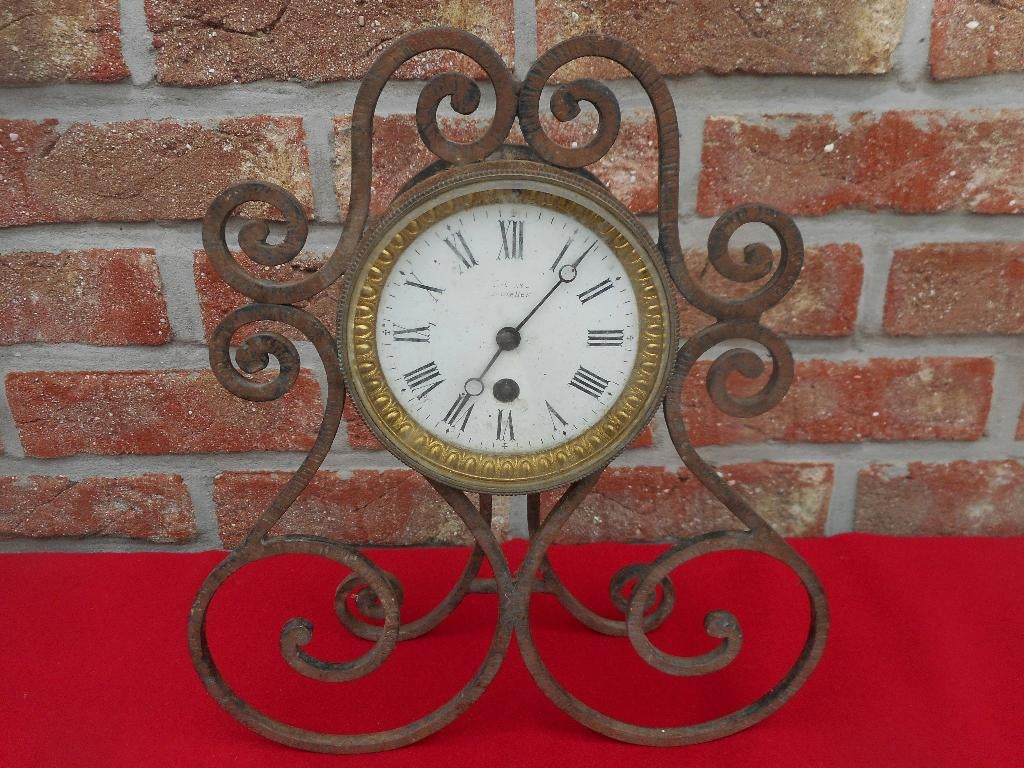 ancienne horloge Fabr. Bruxelles et fer forgé, Antiquités & Art, Enlèvement ou Envoi