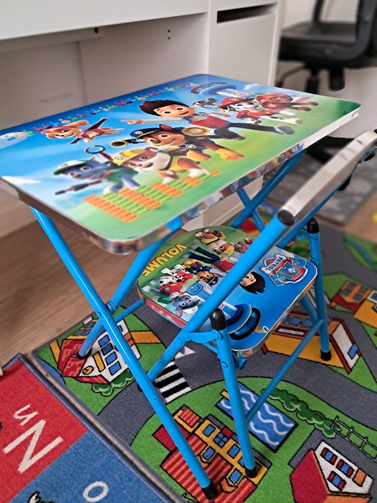 Kindertafel met stoeltje, Ophalen