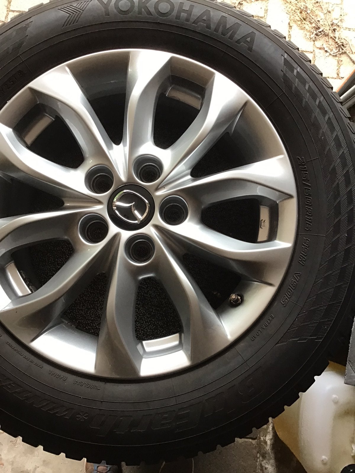 Roues d'origine Mazda CX3 avec pneus d'hiver de 16 pouces, Pneus hiver, 16 pouces, Enlèvement, Jante(s)