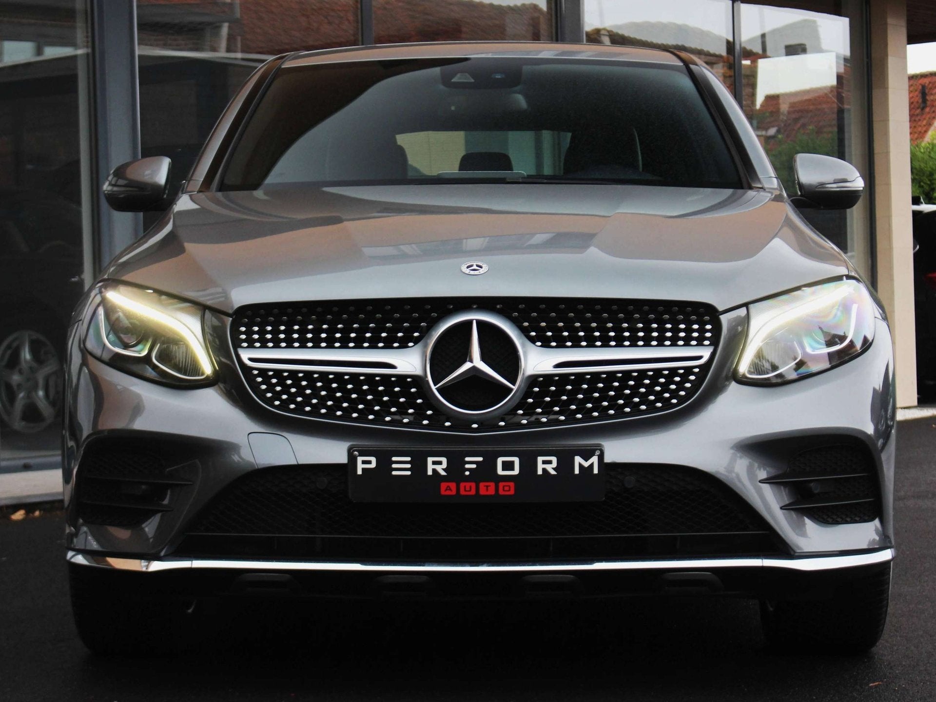 Mercedes-Benz GLC 250 GLC Coupé 250 4-Matic AMG-Line *Garan, Autos, Argent ou Gris, Achat, Entreprise, Entretenue par le concessionnaire