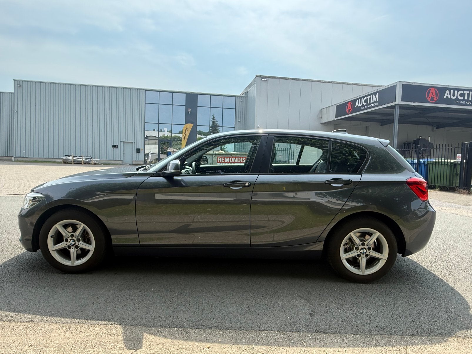 Bmw 118i Advantage met slechts 33000km, Auto's, Zwart, https://public.car-pass.be/vhr/0b18d4a8-81e8-41d3-a98a-bdb66ad66927, Bedrijf