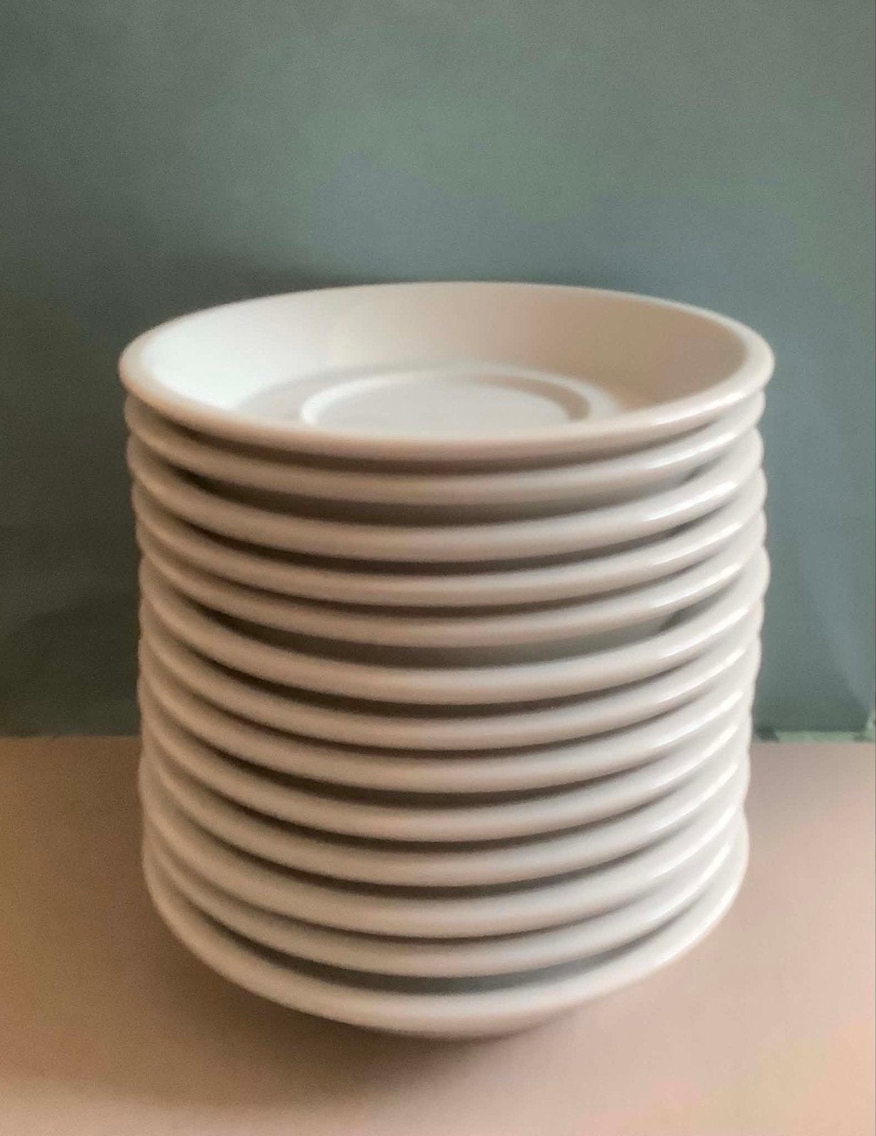 13 sous-tasses "Hôtellerie", Enlèvement