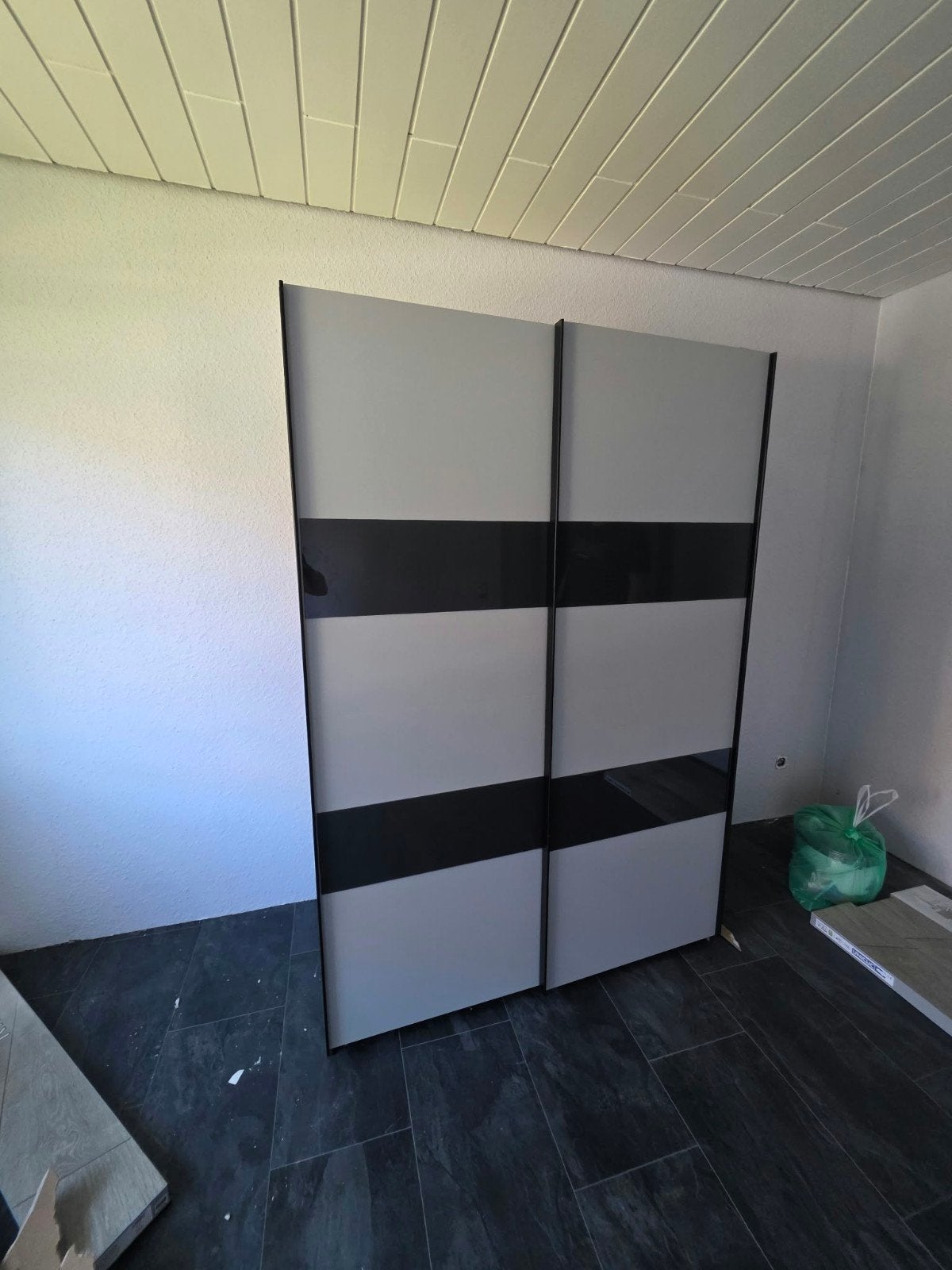 Garde-robe 2 portes coulissantes 135 cm, Enlèvement