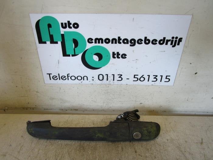 Poignée portière 2portes gauche d'un Mercedes Vito (Vito 9, Utilisé, -, -, Enlèvement ou Envoi