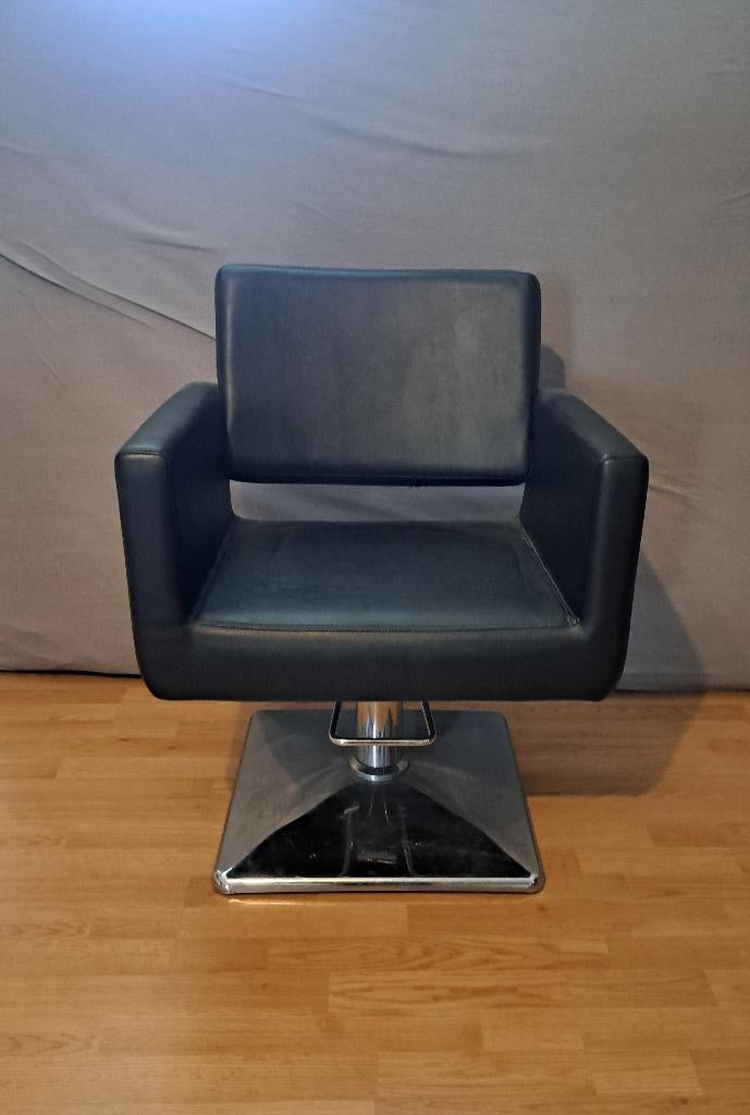 Kapperstoel, Huis en Inrichting, Stoelen, Ophalen, Gebruikt, Zwart, Eén