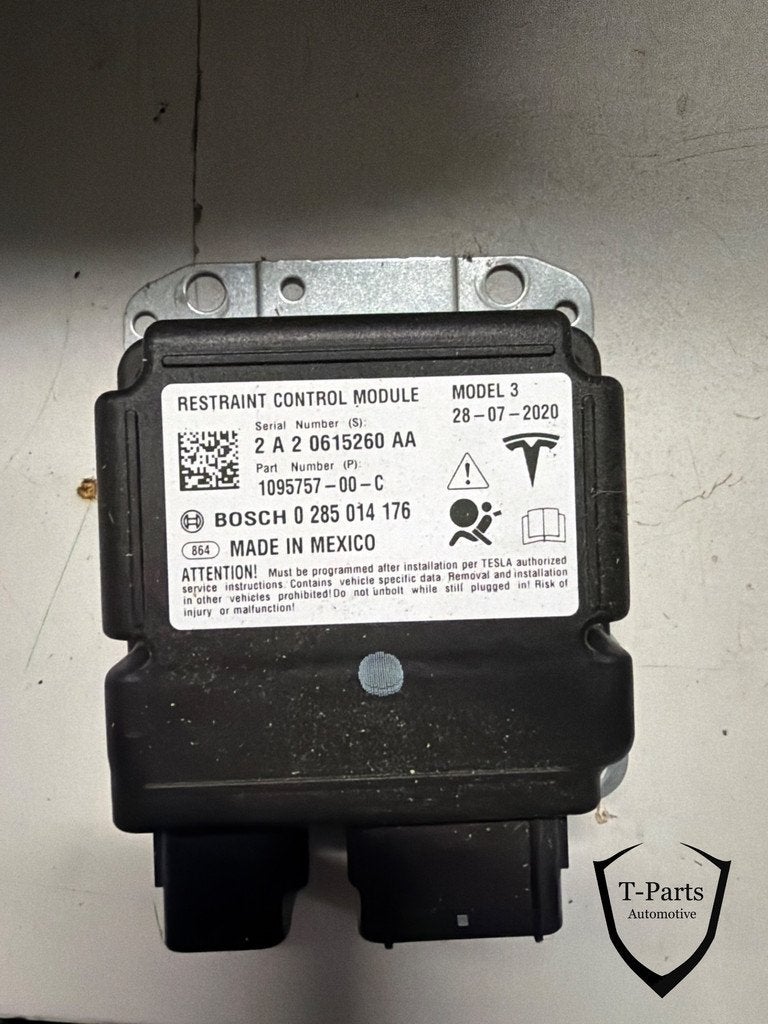 Module d'airbag Tesla Model 3, Tesla, Inc., Utilisé, Info@tesla.com, Tesla Road 1
78725  Austin