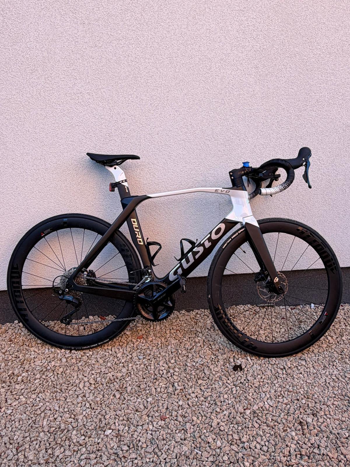 Gusto duro nieuwstaat, Autres marques, 57 à 61 cm, Comme neuf, Enlèvement