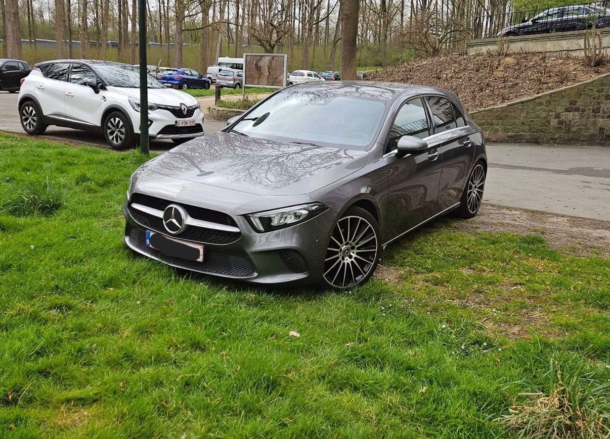 Mercedes classe a 180, Achat, Euro 6, Entretenue par le concessionnaire, Noir