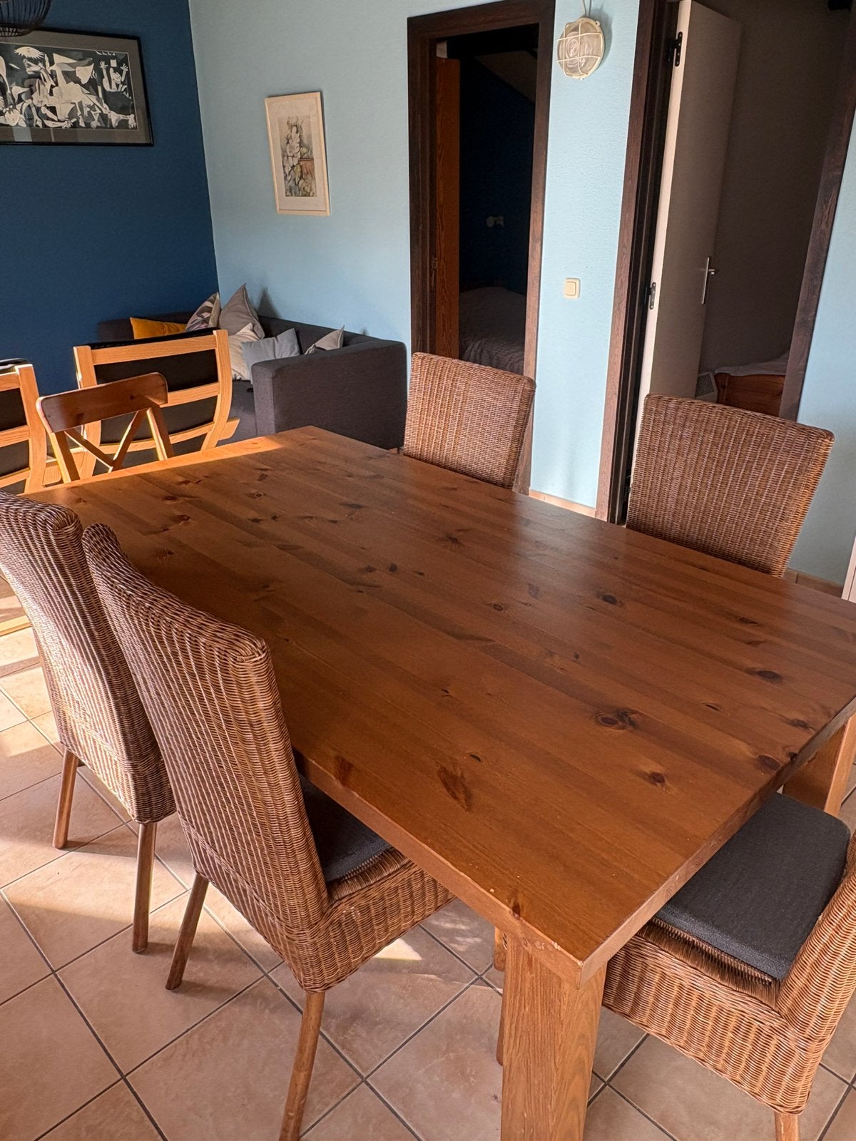 Tafel + stoelen, Ophalen, Zo goed als nieuw