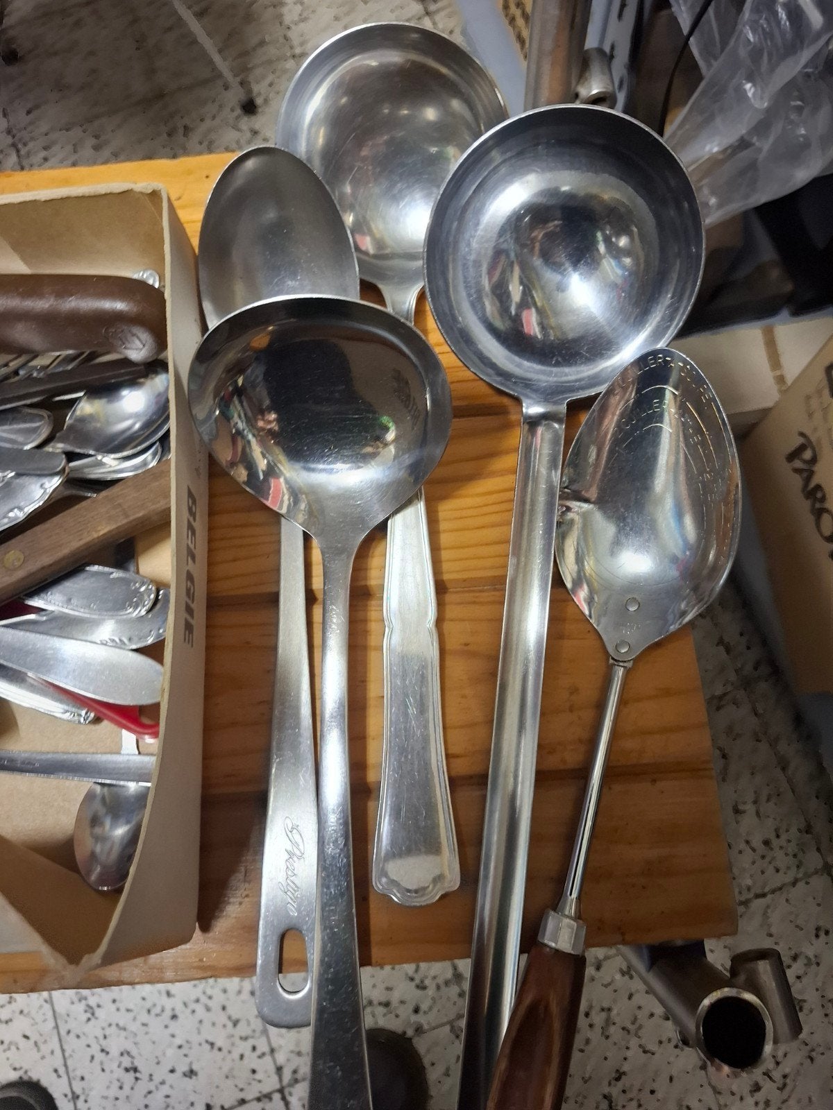 1lot bestek, Ophalen