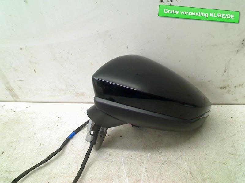 SUPPORT DE LAMPE FEU ARRIÈRE GAUCHE A3 Allstreet (8YJ), Auto-Union-Straße  1,
85057  Ingolstadt, DE, Info@audi.de, Audi, Utilisé