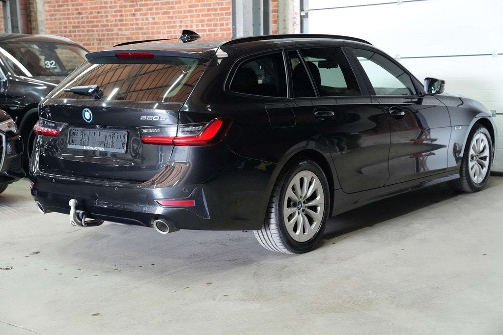 BMW 320 eA Plug in Hybride Trekhaak Sport Leder Garantie, Autos, BMW, Cuir, Achat, Euro 6, Entreprise