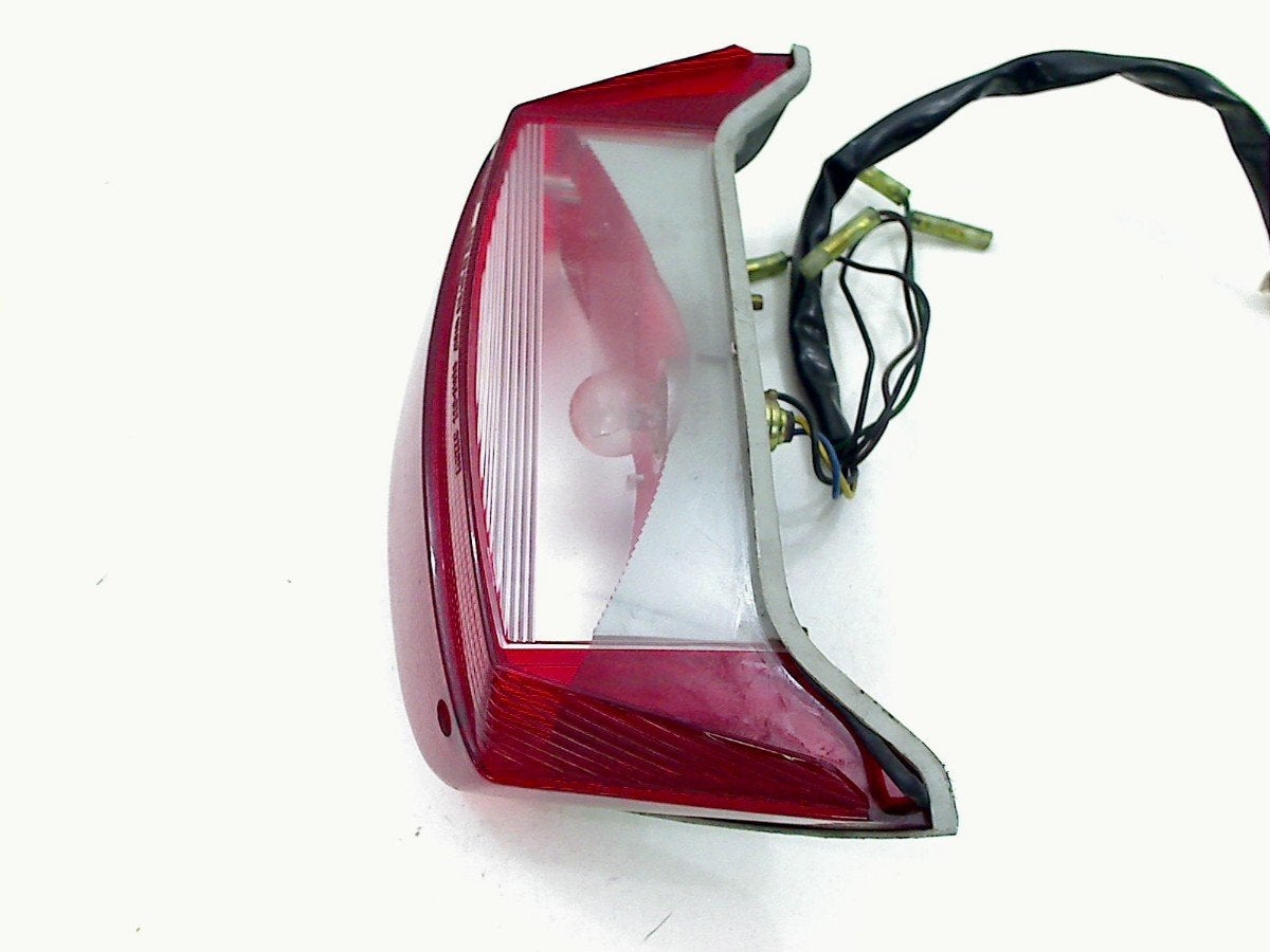 FEU ARRIÈRE XJ 900 S Diversion 1995-2004 (XJ900 XJ900 4KM), Dhr. S. di Majo, Utilisé, Info@cama-motorparts.nl, P.J. Troelstraweg 8 8
3144 CX  MAASSLUIS, NL