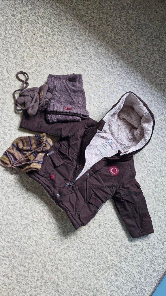 Manteau d'hiver doublé + 2x (écharpe, bonnet et moufles), Enfants & Bébés, Enlèvement, Comme neuf, Garçon, Manteau