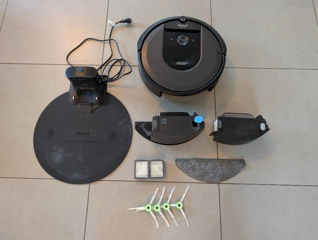 iRobot Roomba i8 Combo (Stofzuiger + Dweil), Electroménager, Aspirateurs, Utilisé, Aspirateur robot, iRobot, Contrôlable via application